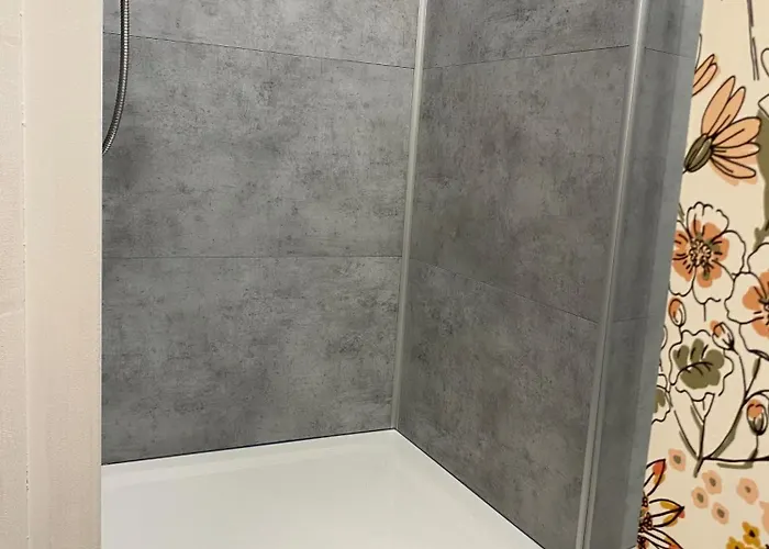 Pensjonat La De Mathilde Caen